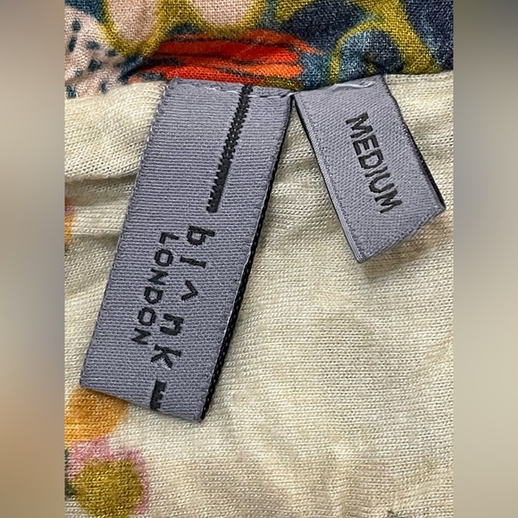 Bl-nk Stephanie Top Sold at Anthropologie Size Medium Blue Motif - Picture 11 of 12